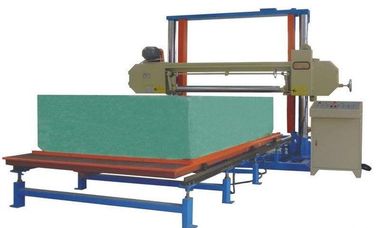 เครื่องตัดโพลีสไตรีน CNC ความหนาแน่นสูงและต่ำพร้อมโต๊ะ 6 เมตร